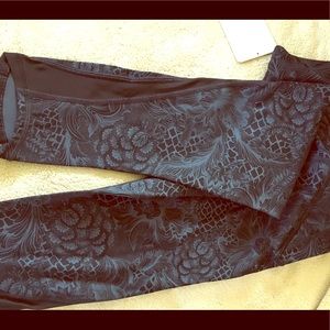 Lululemon train times crop